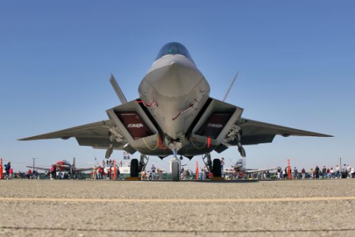��܊F-22��(zh��n)���C(j��)