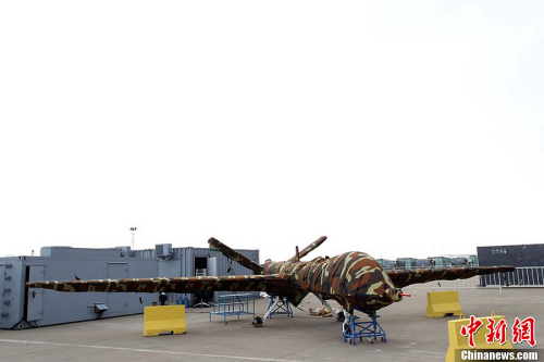 ����ǰ�Ɍ��麣��չ��չ��ģ�͵������o(w��)�˙C(j��)���ڽ��꺽չ���Ԍ�(sh��)�չ��11��8����ԓ�C(j��)�ѽ�(j��ng)�M�b�ꮅͣ����չƺ����ԓ��o(w��)�˙C(j��)���к����I(y��)���³ɶ��w�C(j��)�O(sh��)Ӌ(j��)�о������ƣ�ԓ�C(j��)�b��һ�_(t��i)100�R�������l(f��)��(d��ng)�C(j��)���߂�ȫ����ƽ݆ʽ�𽵺��w��������������w�����_(d��)1100����������m(x��)���r(sh��)�g��20��(g��)С�r(sh��)���ɔy�����N�ɲ�����������/�y(c��)������ӌ�(du��)���O(sh��)�估С�Ϳյش���������Ɉ�(zh��)�бO(ji��n)ҕ���ɲ鼰��(du��)�ع����΄�(w��)���΄�(w��)��Ҳ�����ھS��(w��n)�����֡�߅��Ѳ߉����犷� �z �DƬ��(l��i)Դ��CFPҕ�X�Ї�(gu��) 