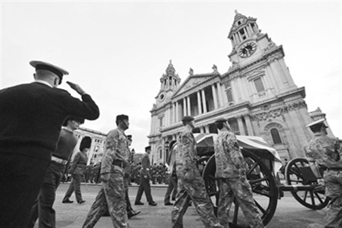 ��D��15������Ӣ���׶����أ��ʼ��T���ڱ���o�͡��`�ѡ����_ʥ���_����������A��l(f��)