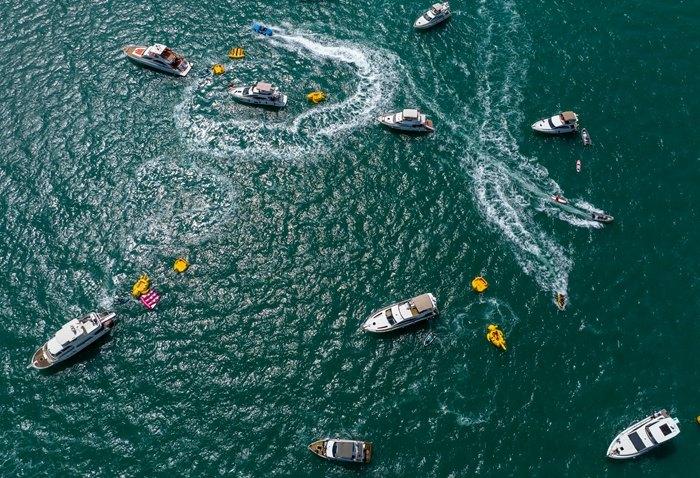 （新春見(jiàn)聞）春節(jié)假期三亞游艇出海游火爆