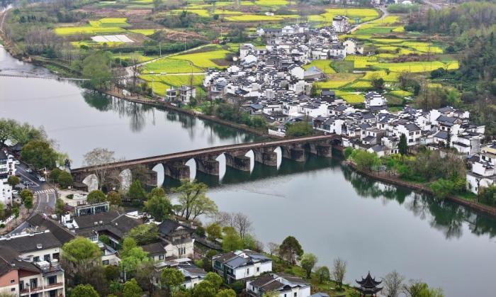 安徽齊云山：雨后初霽現(xiàn)云海