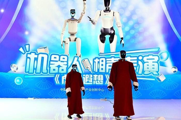 人形機(jī)器人加速“走”來(lái)