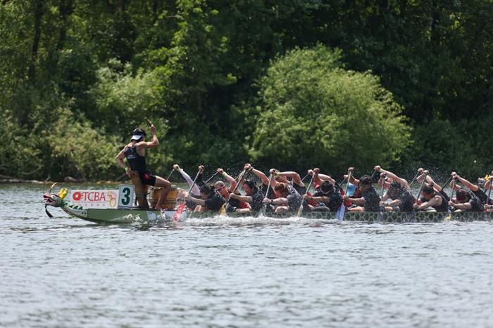 加拿大多倫多舉行第37屆國際龍舟節(jié)