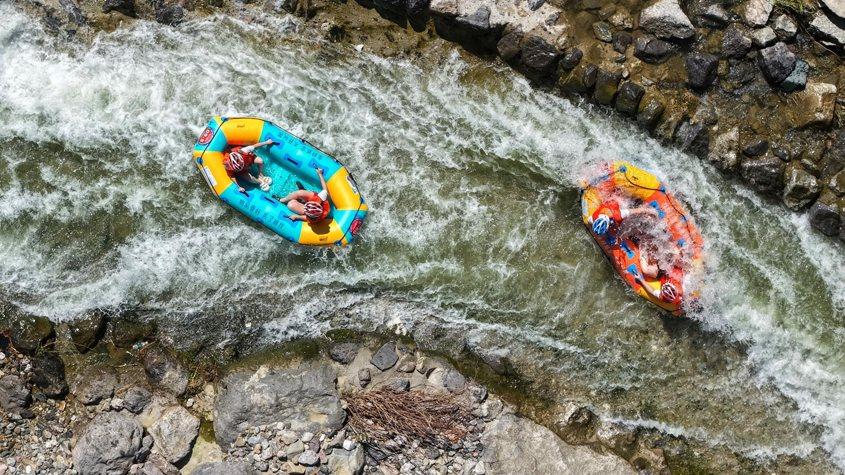 國內(nèi)2000余選手朝天吼上演“浪尖爭鋒”