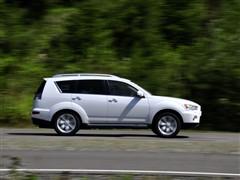 ��܇(ch��)֮�� �M(j��n)������ outlander ex 3.0 ��Ӣ��