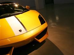 ��܇(ch��)֮�� �m������ gallardo 2010�� lp550-2