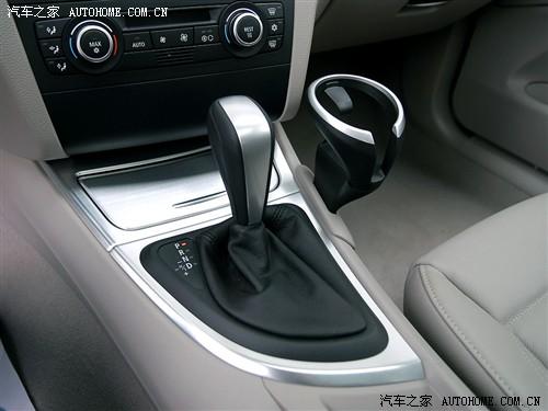 ��܇֮�� �M(j��n)�ڌ��R ���R1ϵ 08�� 130i �Ԅӓ�