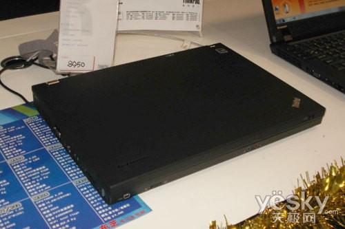 �Թ����� ������Thinkpad R400���u8900Ԫ