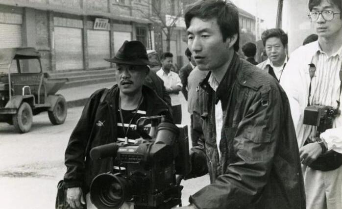 通訊社還能拍電影？