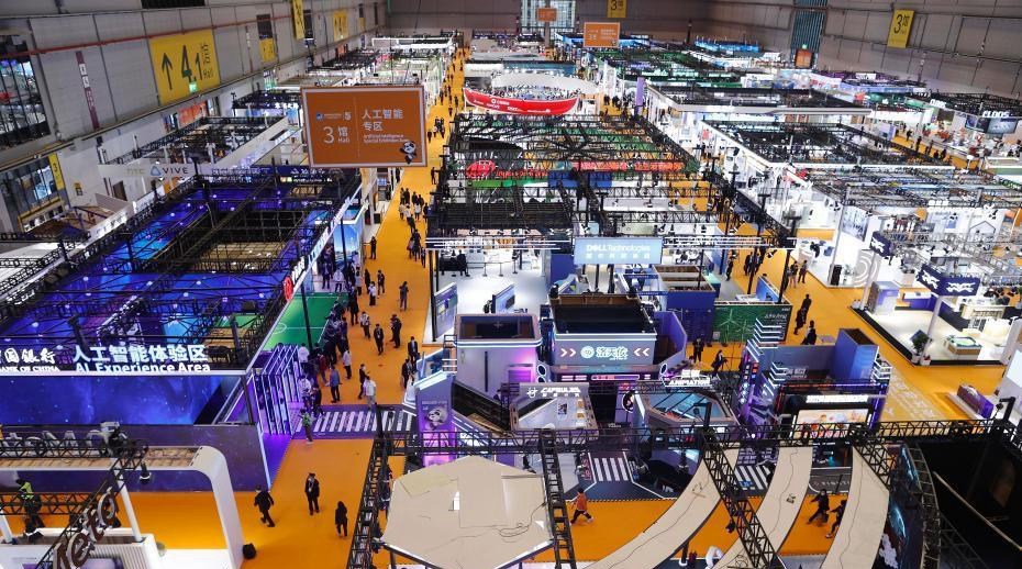 <h2>數(shù)字經(jīng)濟快速發(fā)展 數(shù)字人才如何培養(yǎng)？</h2><p>數(shù)字經(jīng)濟作為國民經(jīng)濟的“穩(wěn)定器”和“加速器”作用無可替代，在其快速發(fā)展的環(huán)境下，培養(yǎng)高水平的數(shù)字化人才成為當務之急。</p>