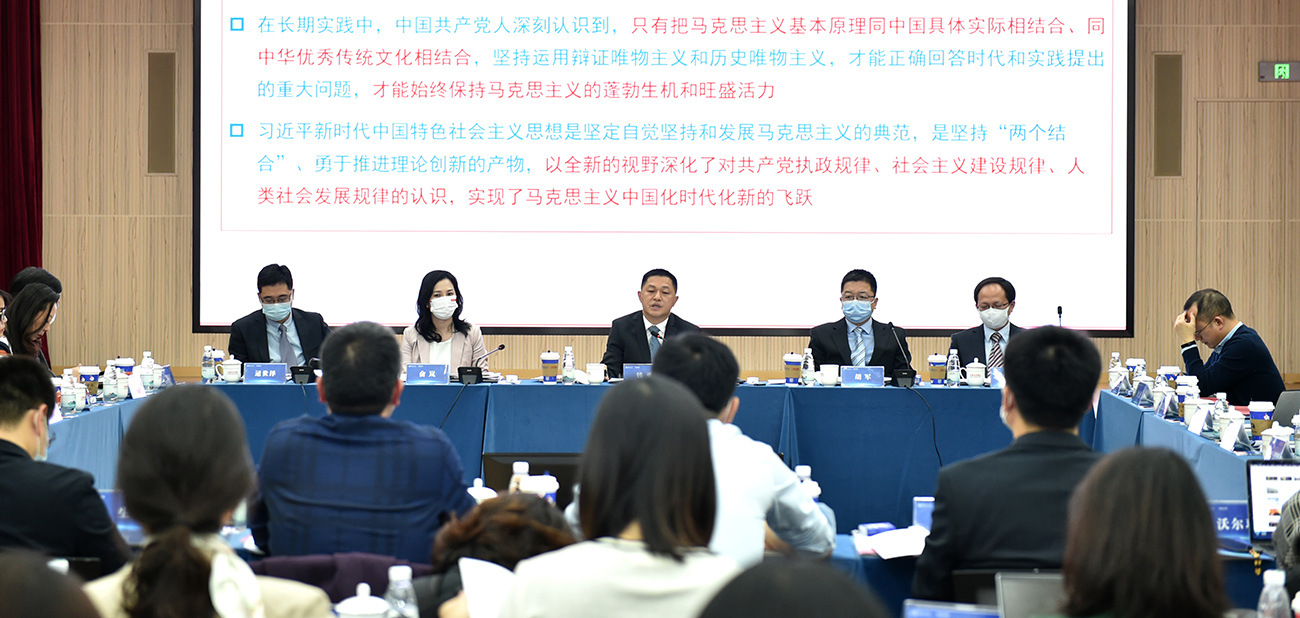 中國推動綠色低碳高質(zhì)量發(fā)展 歐企堅定在華投資信心<p>    生態(tài)環(huán)境部與歐在華跨國企業(yè)高層圓桌會向外界傳遞出中國推動綠色低碳高質(zhì)量發(fā)展的決心，提振外資企業(yè)在華投資的信心，進(jìn)一步深化生態(tài)環(huán)境領(lǐng)域合作，共同推進(jìn)美麗中國建設(shè)。<p>