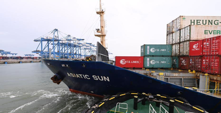 以路為軸，繪“一帶一路”工筆畫(huà)