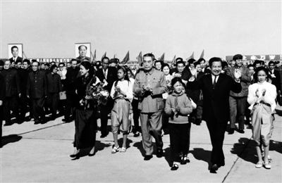 西哈努克系堅定民族獨(dú)立者被譽(yù)“神一樣國王”