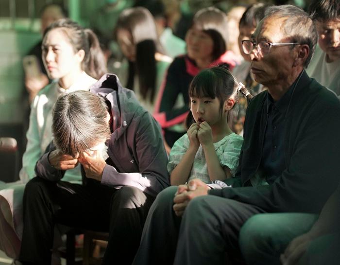 神舟二十號載人飛船發(fā)射升空：兒行千里母擔憂